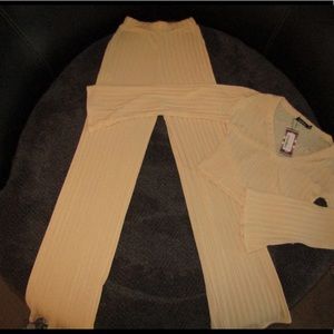 Matching pants set / lounge set